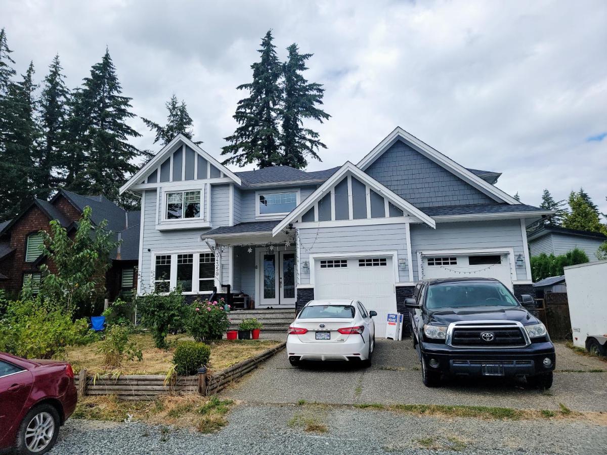Oscar Inn & 2Bd Family Suite Or Private Room Abbotsford Exterior photo